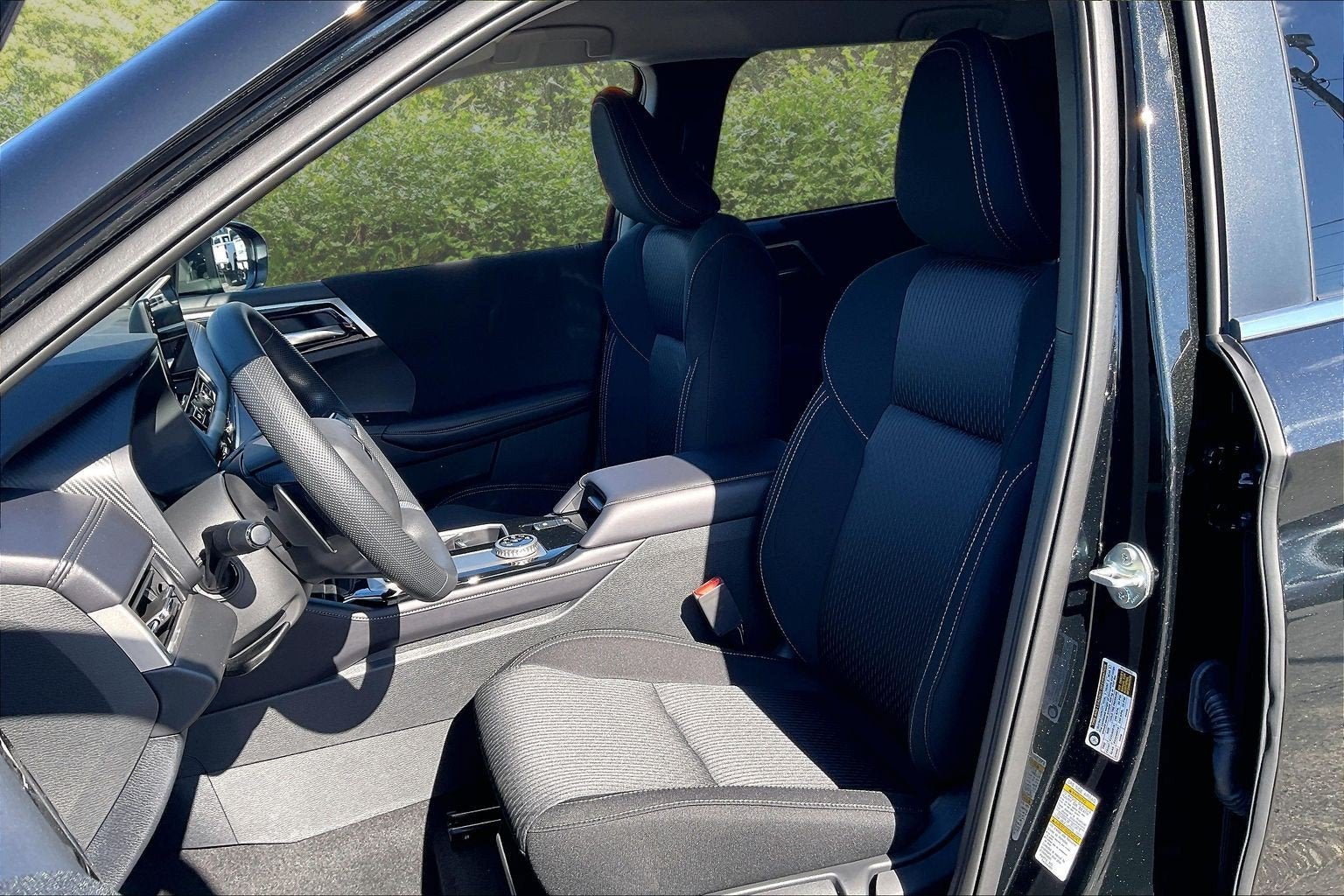 2026 Mitsubishi Outlander ES