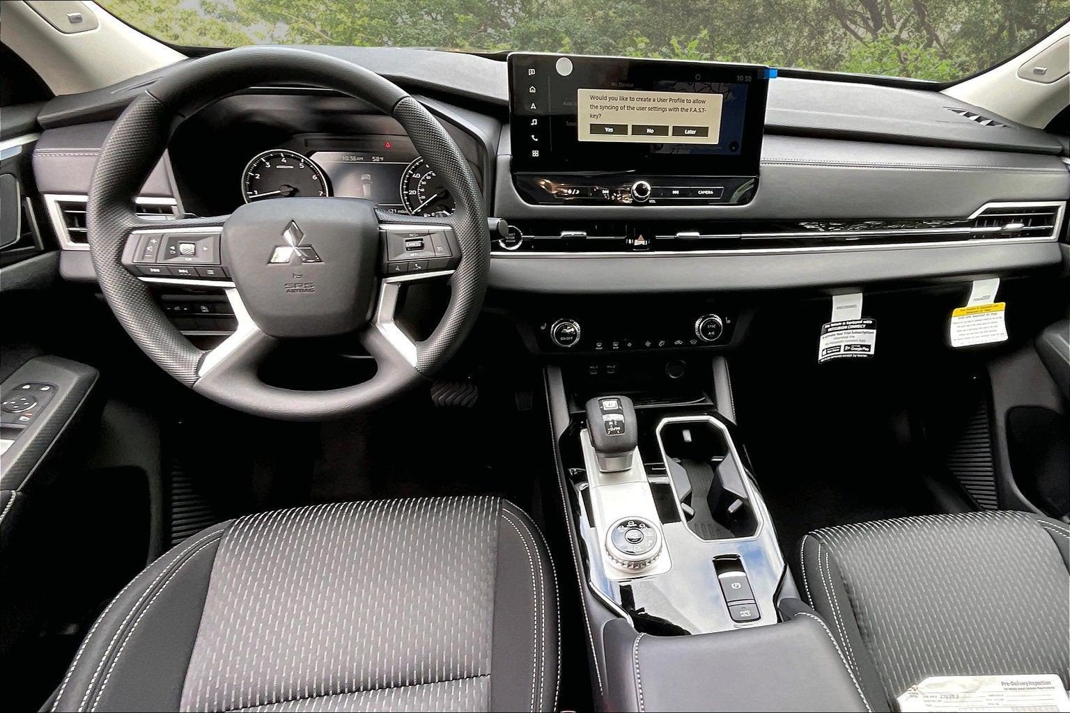 2026 Mitsubishi Outlander ES