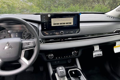 2026 Mitsubishi Outlander ES