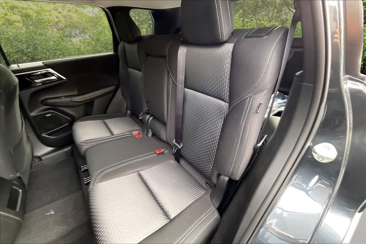 2026 Mitsubishi Outlander ES