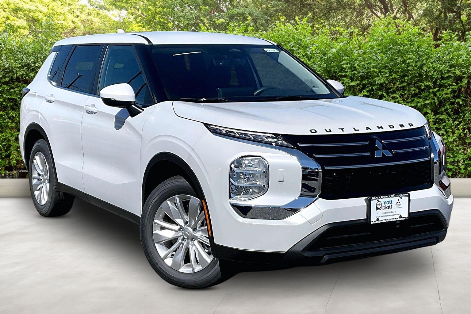 2026 Mitsubishi Outlander ES