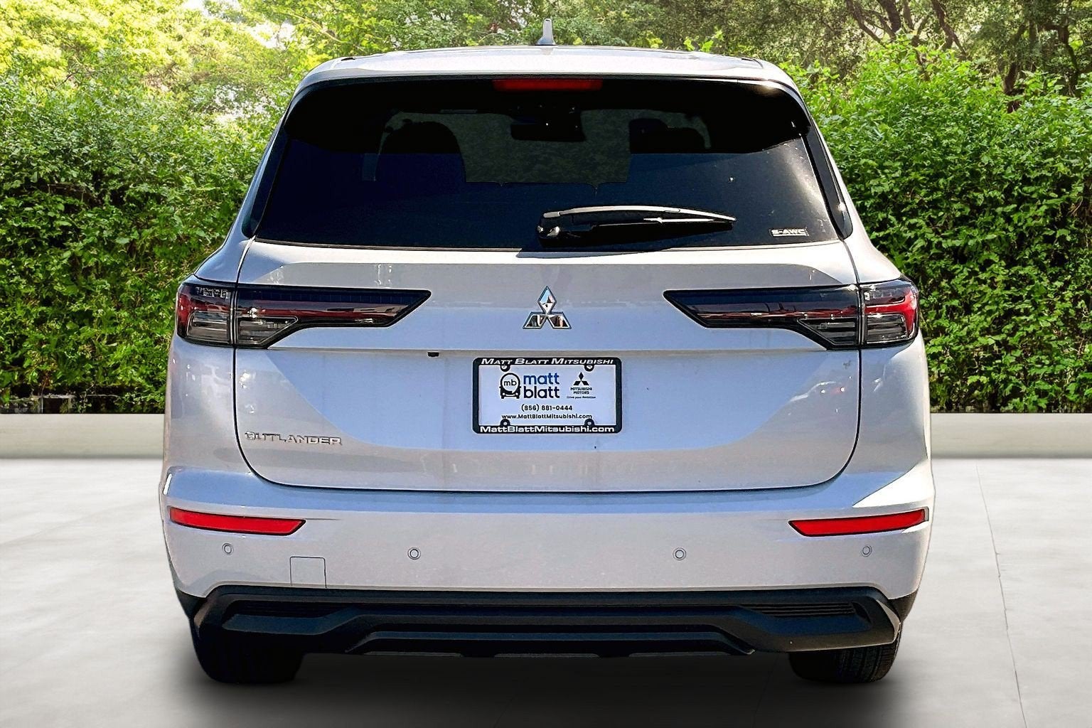 2026 Mitsubishi Outlander ES