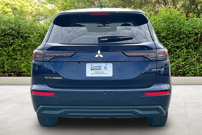 2026 Mitsubishi Outlander ES