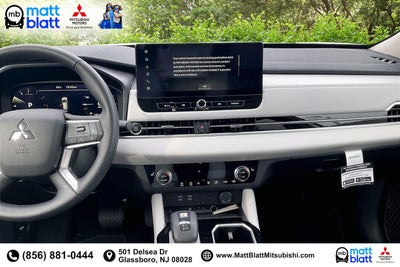 2025 Mitsubishi Outlander SE