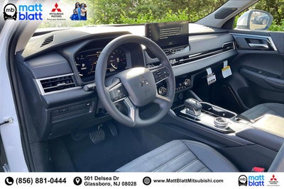 2025 Mitsubishi Outlander SE