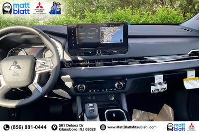 2025 Mitsubishi Outlander SE