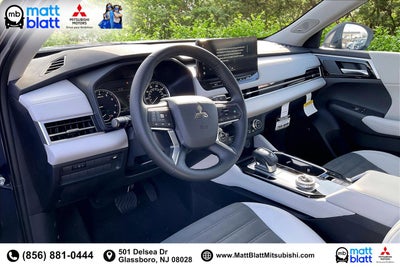 2025 Mitsubishi Outlander SE