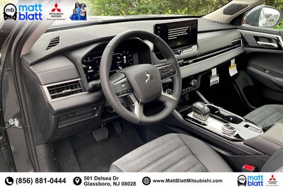 2025 Mitsubishi Outlander SE