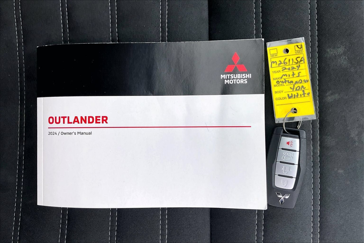 2024 Mitsubishi Outlander SE