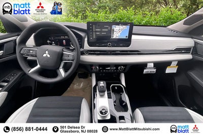 2025 Mitsubishi Outlander SE