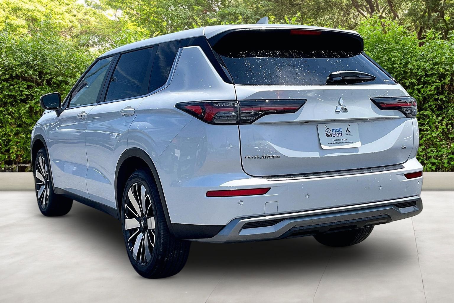2026 Mitsubishi Outlander SE