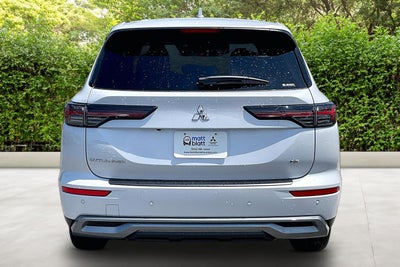 2026 Mitsubishi Outlander SE