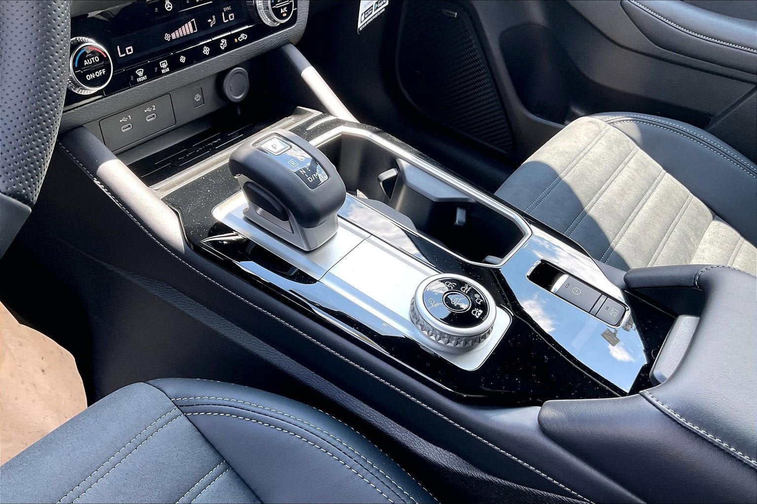 2026 Mitsubishi Outlander LE