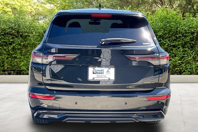 2026 Mitsubishi Outlander LE