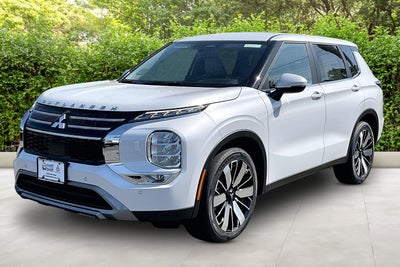 2026 Mitsubishi Outlander SE