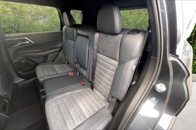 2026 Mitsubishi Outlander LE