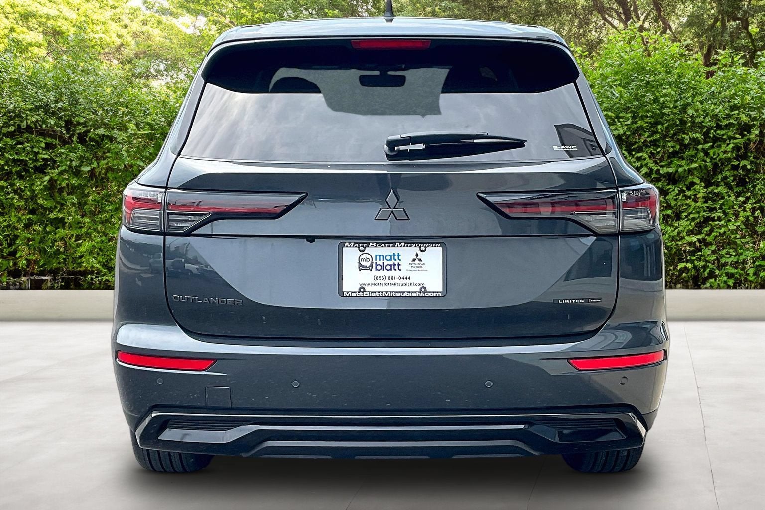 2026 Mitsubishi Outlander LE