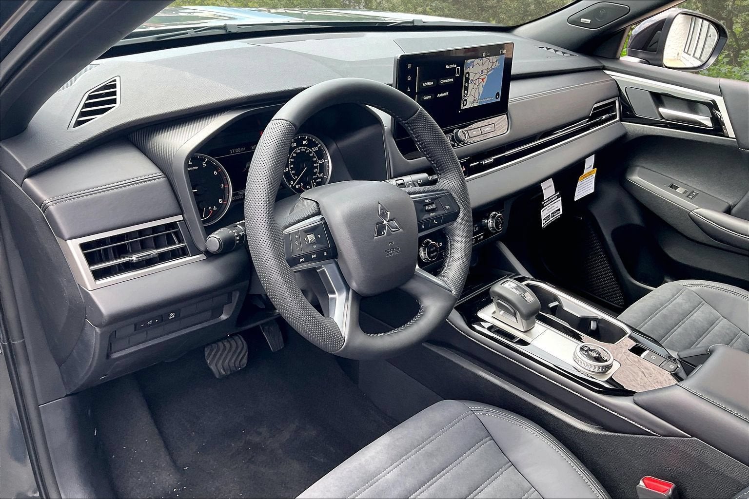 2026 Mitsubishi Outlander LE