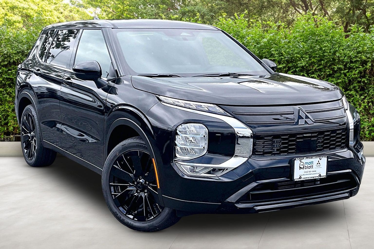 2026 Mitsubishi Outlander LE