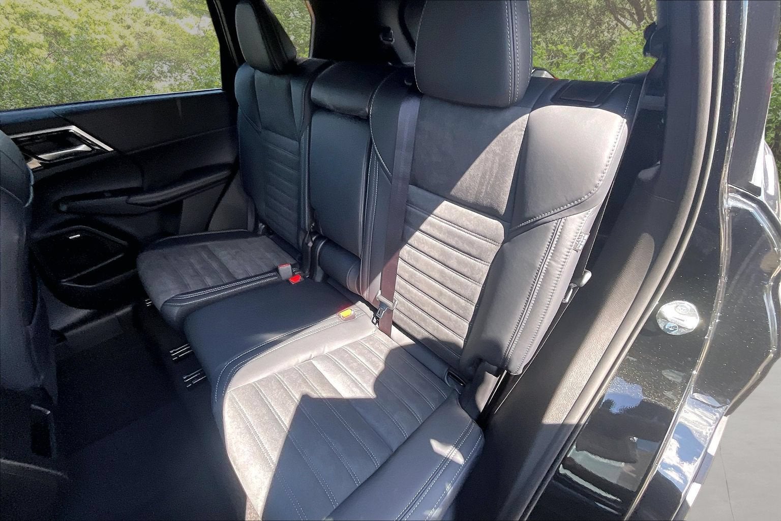 2026 Mitsubishi Outlander LE