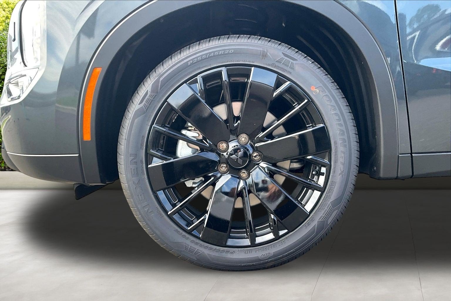 2026 Mitsubishi Outlander LE