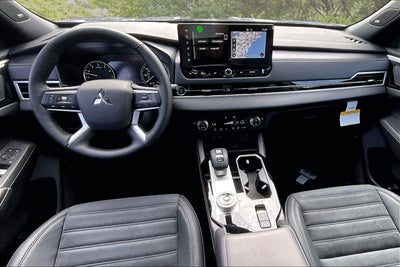 2026 Mitsubishi Outlander LE
