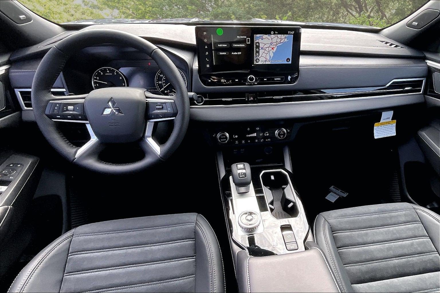 2026 Mitsubishi Outlander LE