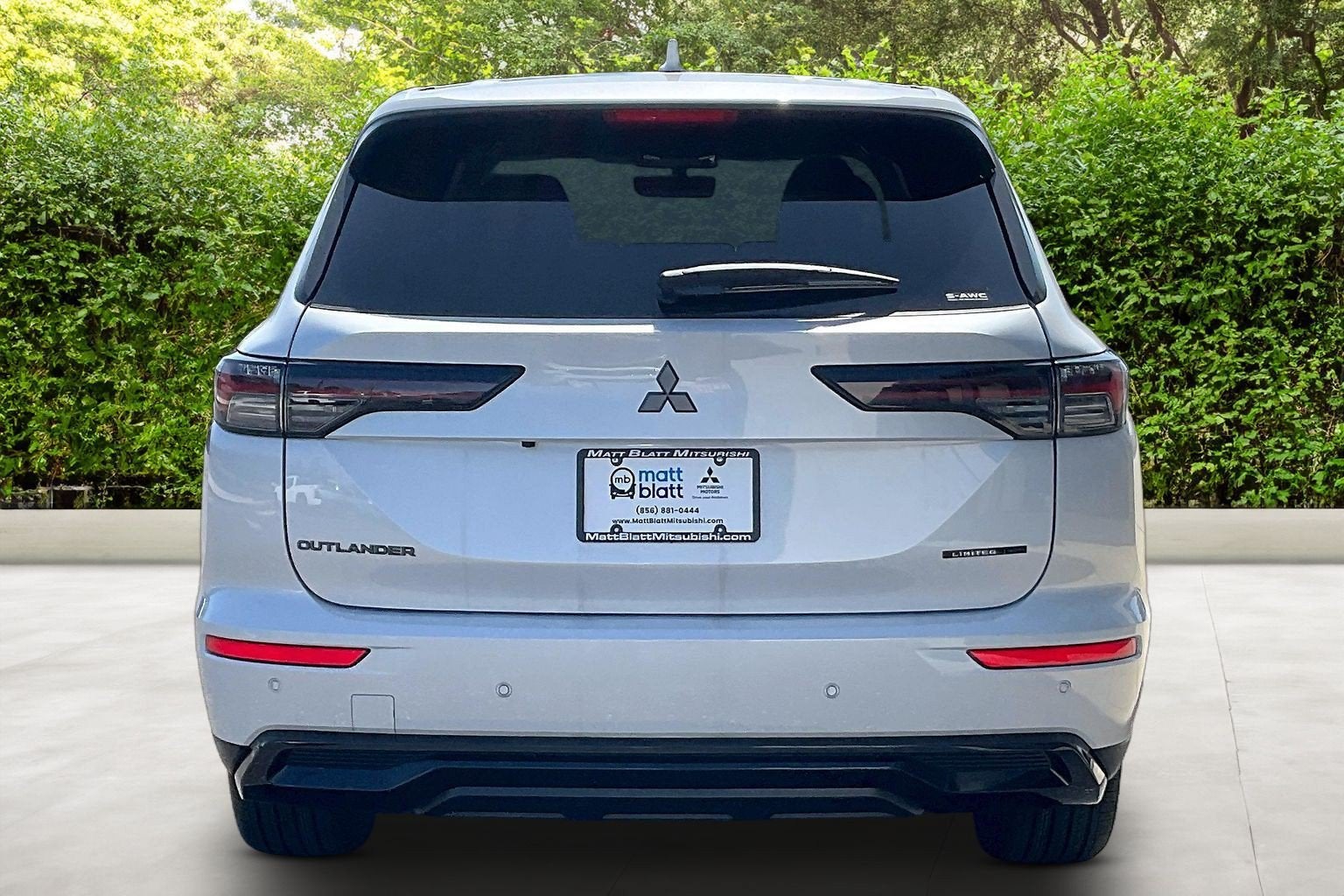 2026 Mitsubishi Outlander LE