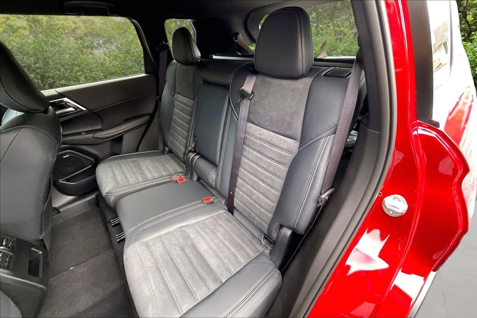 2026 Mitsubishi Outlander LE