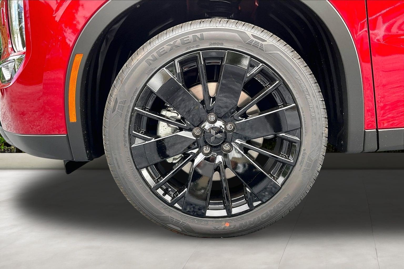 2026 Mitsubishi Outlander LE