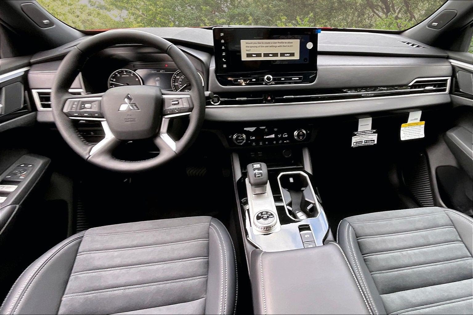 2026 Mitsubishi Outlander LE