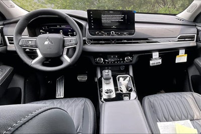2026 Mitsubishi Outlander SEL