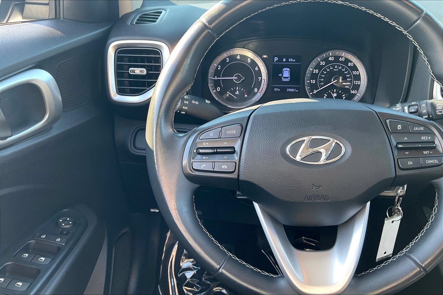 2022 Hyundai Venue SEL