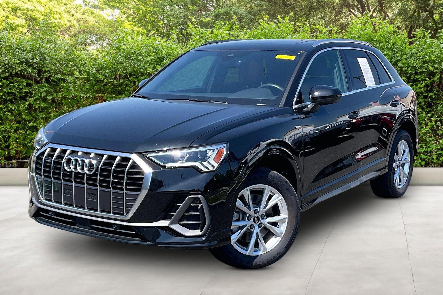 2025 Audi Q3 45 TFSI S Line Premium quattro's photo