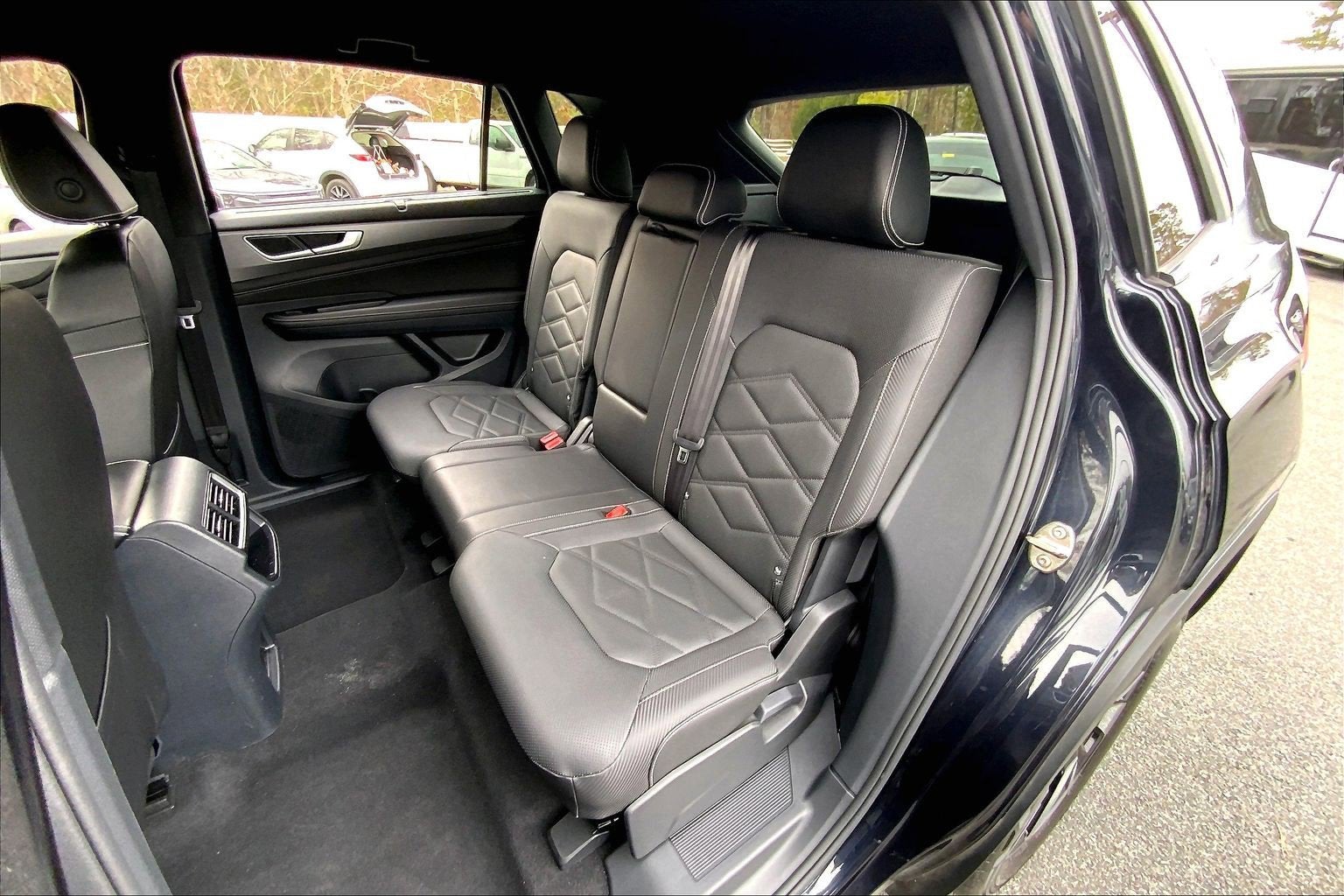 2025 Volkswagen Atlas Cross Sport 2.0T SE w/Technology