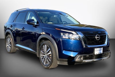 2022 Nissan Pathfinder Platinum