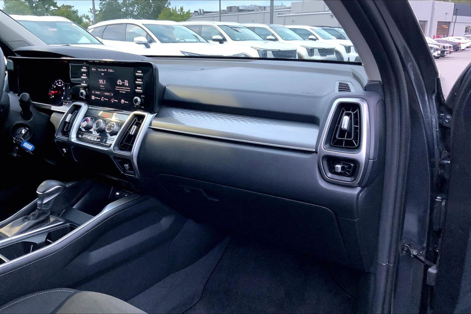 2023 Kia Sorento LX