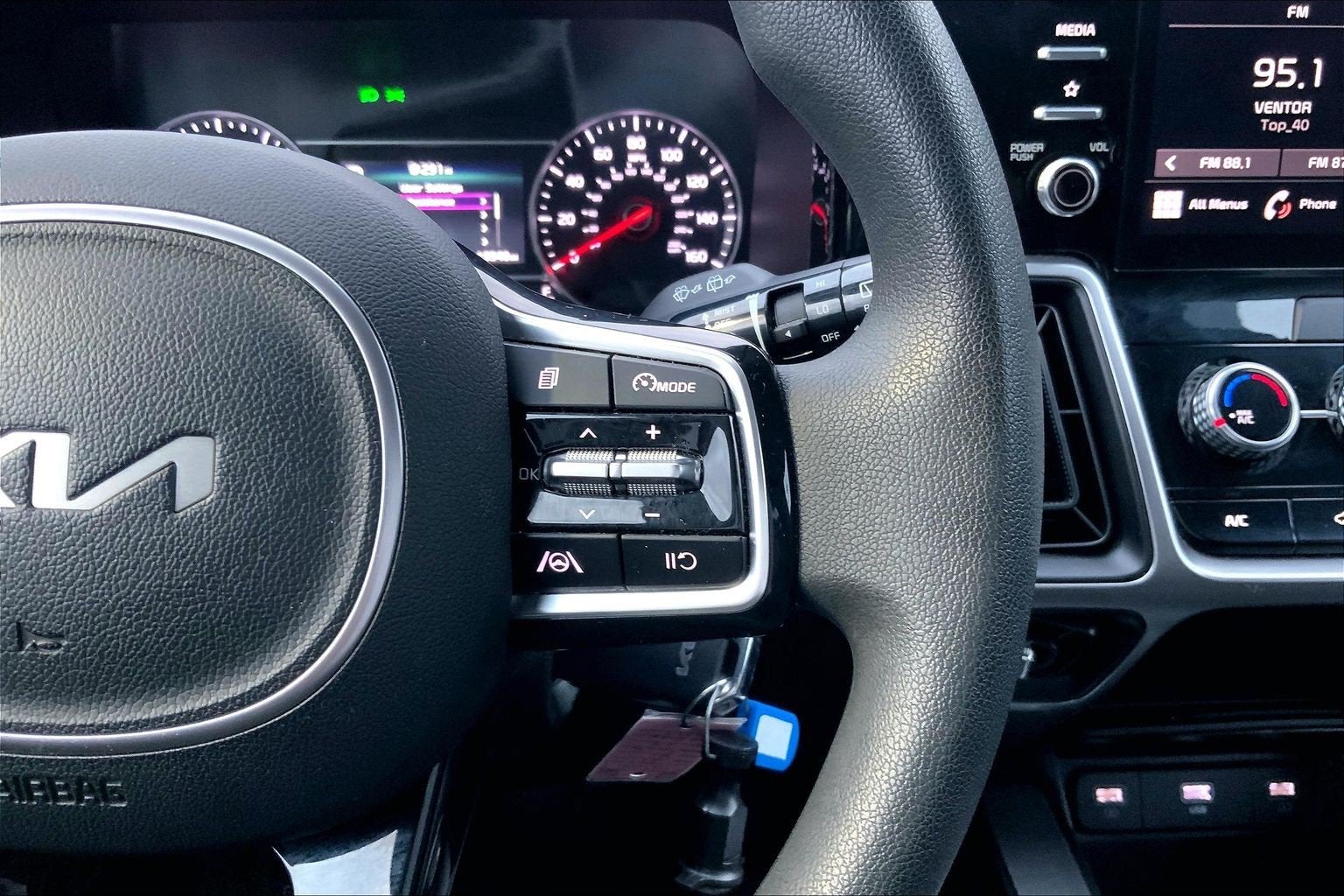 2023 Kia Sorento LX