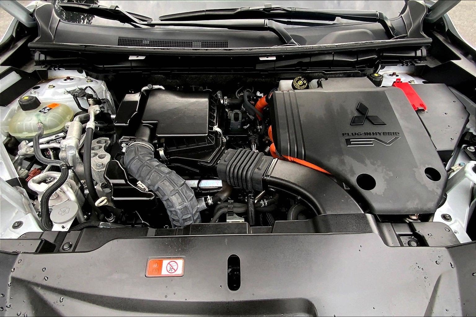 2025 Mitsubishi Outlander Plug-In Hybrid SE PHEV