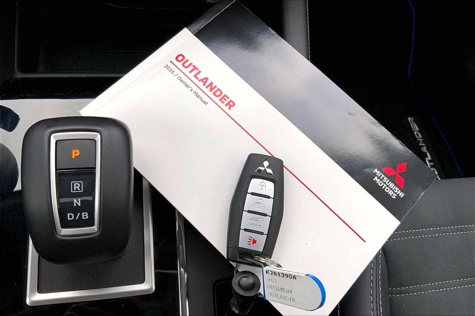 2025 Mitsubishi Outlander Plug-In Hybrid SE PHEV