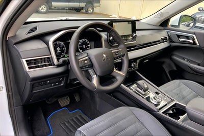 2025 Mitsubishi Outlander Plug-In Hybrid SE PHEV