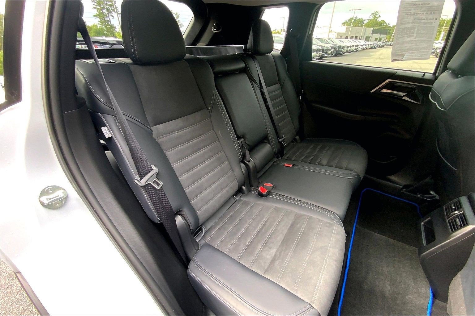 2025 Mitsubishi Outlander Plug-In Hybrid SE PHEV