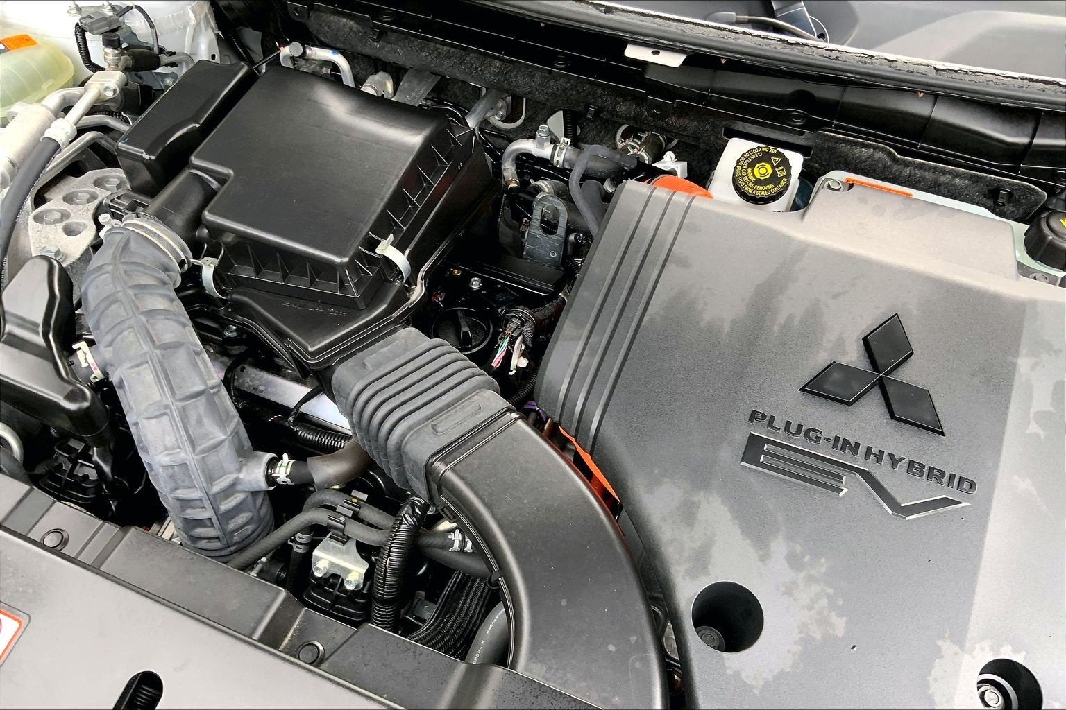 2025 Mitsubishi Outlander Plug-In Hybrid SE PHEV