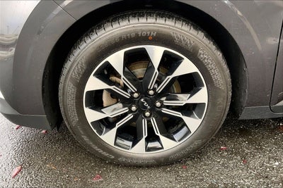 2023 Kia Carnival EX