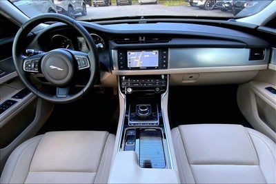 2018 Jaguar XF 25t Premium
