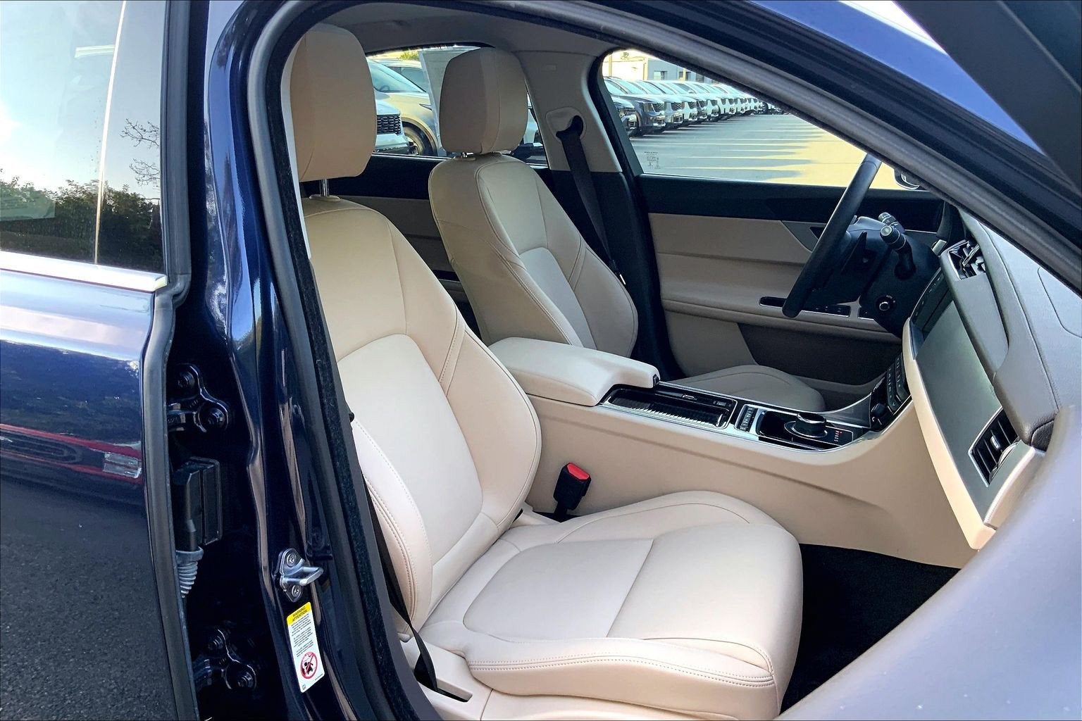 2018 Jaguar XF 25t Premium