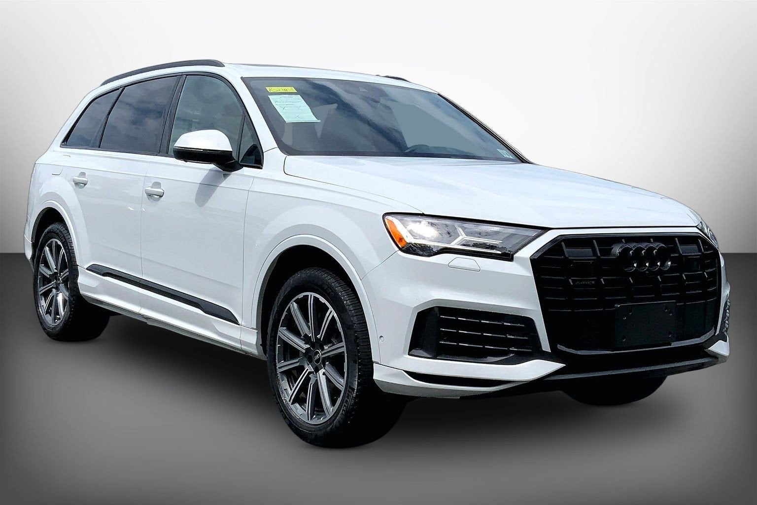 2022 Audi Q7 Premium Plus