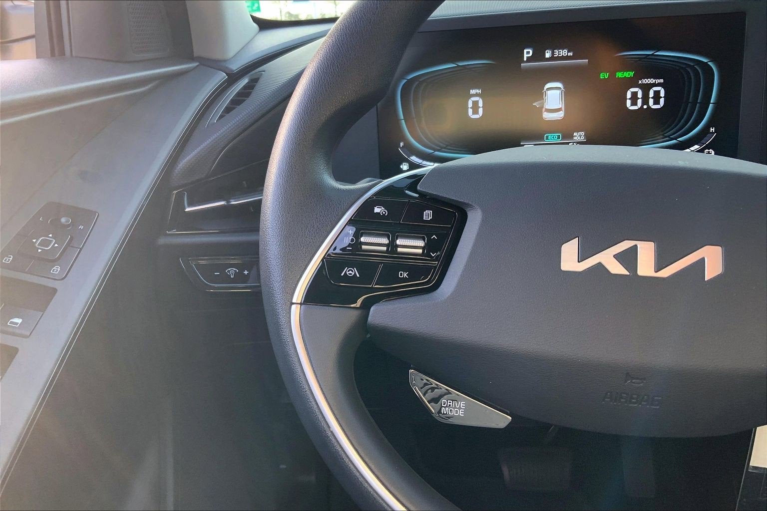 2025 Kia Niro LX