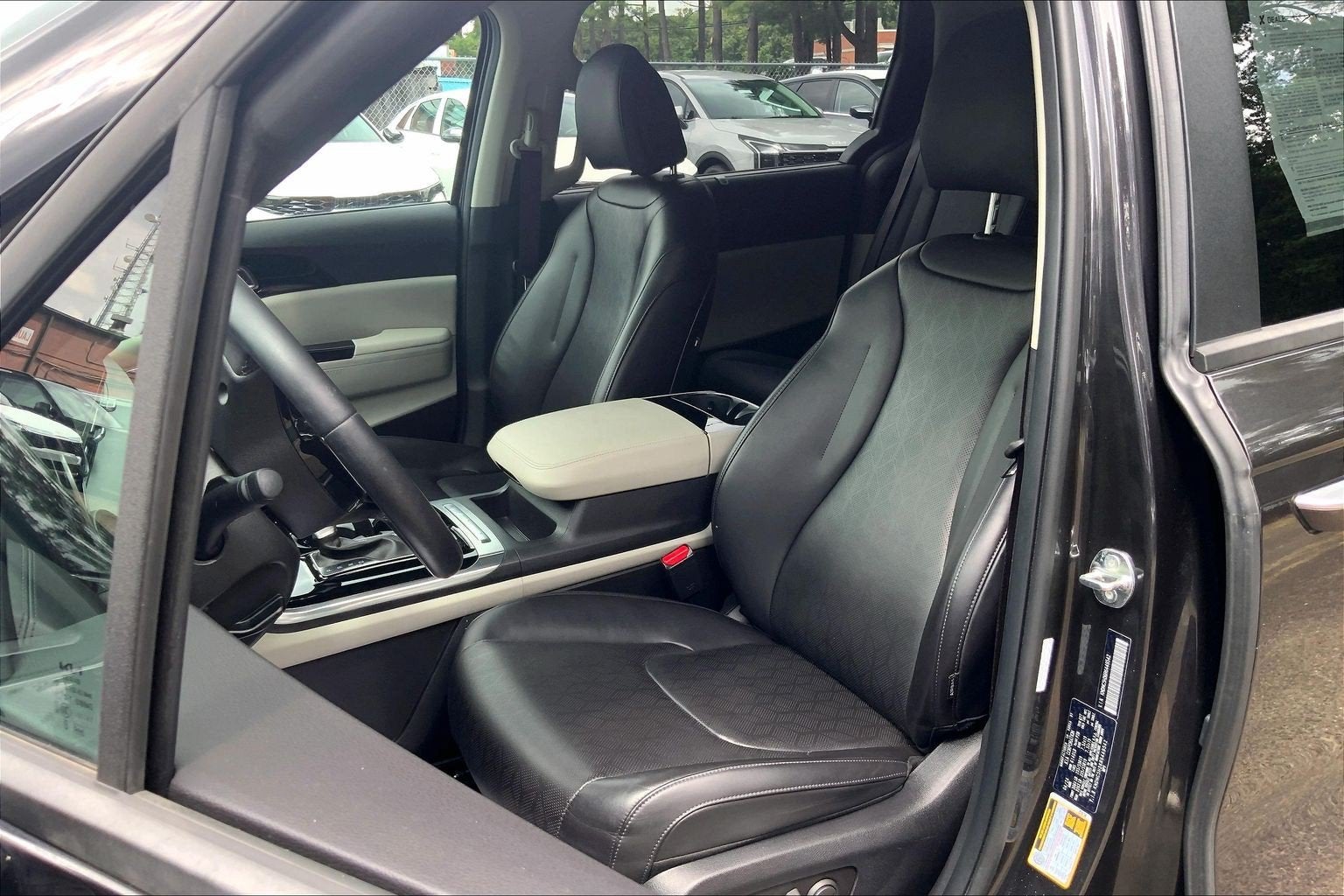2024 Kia Carnival EX