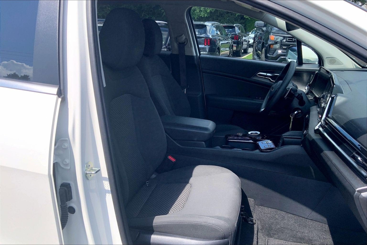2023 Kia Sportage Hybrid LX
